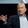 Bezos prodao akcije Amazona vredne 350 miliona dolara
