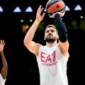 Pred dolazak Partizanu: Armani podigao prvi trofej u sezoni!