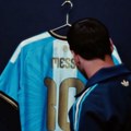 Mesi se oprašta u velikom stilu! Poslednji meč za Argentinu odigraće u specijalnom dresu: Zlatna "desetka" i detalj koji ima…