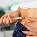 Mršavljenje „na iglu” stiglo i do Srbije Mnogi bi vitku liniju preko noći, koju im „obećavaju” ozempik, maundžaro i vegovi, a…