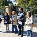 Suspendovani profesori Jovine: Ko daje pravo direktoru da se izdigne iznad Suda, neka oni koji ga podržavaju plate kaznu koju…