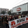 Održan protest „Srbija protiv nasilja“. Građani blokirali Bulevar Nemanjića (VIDEO)