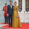 Haljina prve dame Crne Gore je čista elegancija: Supruga Jakova Milatovića u toaleti koja odiše glamurom, a frizura je pun…