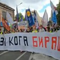 VIDEO: U toku protest "Pazi koga biraš", skandira se "Raspišite izbore" i "Krvave su vam ruke"