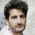 "Mediteranke" u budvi: Emanuel Ruben predstavlja svoj roman na Trgu pjesnika