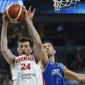 Османи на Еуробаскету већ зарадио Ролекс: Албанац из Призрена добио награду од "бејби Јокића"