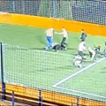 (Video) Neverovatne scene u Novom Pazaru! Napadi na novi sportski plato