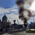 Požar na platou ispred Skupštine Gori šator, gust dim prekrio taj deo centra grada