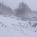 Pogledajte snimke snega u Hrvatskoj, sve se zabelelo usred marta: Zimske službe na terenu, vozačima se savetuje oprez…