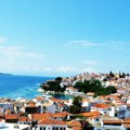 Ovo je najjeftiniji smeštaj u Grčkoj za jul i avgust 2026: Porodični apartman može da se nađe već od 550 evra