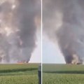 Stravičan požar kod Pančeva: Vatra "progutala" sve pred sobom, nebo se ne vidi od dima (video)