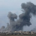 „Nemilosrdno bombardovanje“: Desetine žrtava u vazdušnim napadima Izraela na Gazu