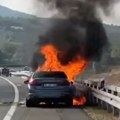 Ogroman požar guta "BMW" na milošu velikom! Buktinja se proširila na auto-put: "Vozila prolaze i kroz vatru" (video)