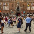 Vlasti u Brižu turistima: Ne kradite kamenje sa kaldrme