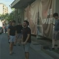 Student VIŠER-a: Predsednica i neki zaposleni ušli u zgradu, probudili nas i izbacili napolje - cepaju i transparente