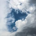 Време данас променљиво облачно, ветровито и свеже
