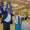 Nevenka i Vlastimir proslavili 50 godina braka, svakog dana išao do govornice da je pozove