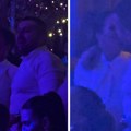 Predviđali im raskid, oni zaljubljeniji nego ikad! Jelena i Mladen razmenjuju nežnosti na nastupu Tanje Savić