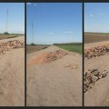 Crep na sred puta u Belom Blatu: umetnička instalacija, pokušaj krpljenja rupa ili nova izborna infrastruktura? Belo Blato