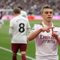 Promašen zicer i poništen gol spasli Arsenal - smeši se prva titula posle 22 godine VIDEO
