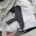 МУП: Упуцао се, па полицији и хитној јавио да га је испред куће неко други напао