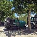 Mašine upaljene u februaru, pa zaboravljene. Kako je rekonstrukcija jednog parkinga blokirala život stanarima