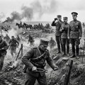 Prvi svetski rat počeo je napadom na Srbiju 28. jula 1914. Slom centralnih sila započeo je probojem solunskog fronta 1918.