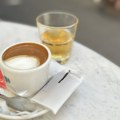 KOLIKO KOŠTA PIĆE U SREMSKOJ MITROVICI: Kafa od 100, pivo od 140 dinara – objavljene cene iz lokala