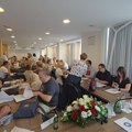 Za 96 projekata izdvojeno 25 miliona dinara: Tončev traži više novca za nerazvijene opštine, udruženja ističu značaj podrške…