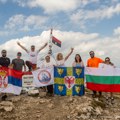 Застава града Лесковца на Маглићу и Кајмакчалану: Чланови ПД „Дубочица“ на врху са кога је српска војска започела ослобађање…