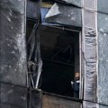 Драматичан снимак из центра Москве: Дрон ударио у солитер, све почело да гори