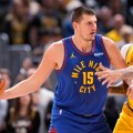 Nikola Jokić pokupio prsten, pa tripl-dablom srušio Lejkerse na početku NBA sezone!