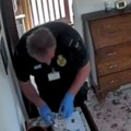 Sramno: Kamera uhvatila bolničara kako krade novac od penzionera na samrti dok je bio u kućnoj poseti