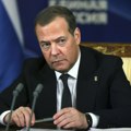 Medvedev: Rusija će morati da odgovori na ulazak zapadnih trupa u Ukrajinu