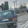 Nesreća kod Kruševca: Sudarila se dva automobila, delovi vozila rasuti po putu (foto)