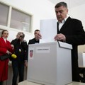 U nedelju predsednički izbori u Hrvatskoj: Milanović za sada favorit, izvestan drugi krug