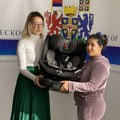 LESKOVAC: podeljeno 173 auto-sedišta za bebe