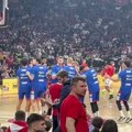 Igrači Efesa izašli u Arenu, a onda je zagrmelo: “Svaki Turčin zna…”