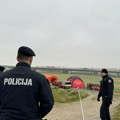 Par na Savskom nasipu u gluvo doba uživao u intimi, a onda je krenuo užas: Muškarac prevezen u Hitnu