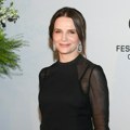 O rediteljki Lin Remzi i njenom novom filmu „Die My Love“, glumici Nikol Kidman, dobitnici nagrade „Women in motion“, i…