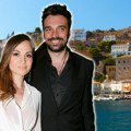 Ivan Bosiljčić i Jelena Tomašević kupili apartman u Grčkoj! Na preporuku pazarili nekretninu koja se nalazi u blizini Svete…
