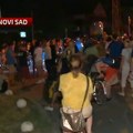 Novosađani ispred zatvora u naselju Klisa: „Pustite ih sve“