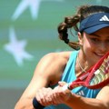 Крај за Иву Јовић и ништра од окјршаја са Арином Сабаленком