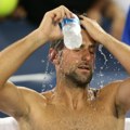 „Novak je doživeo toplotni udar“: Otkriveno zbog čega se Đoković tresao u finalu, ali ne postoji objašnjenje za ono…