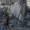 BLOG UŽIVO: Više od 1.000 Palestinaca nestalo ispod ruševina zgrada uništenih izraelskim vazdušnim napadima na Gazu…