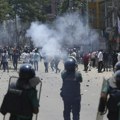 (Foto, video) na ulicama vojska, uveden policijski čas: Haos u zemlji: Vlast pokušava da uguši proteste, ugašen internet…