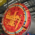 Ovo su "krtice" koje će kopati beogradski metro: Delegacija iz Beograda u Kini obišla fabriku koja gradi enormne mašine…