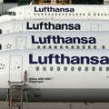 Piloti Lufthanze izglasali štrajk