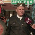 (VIDEO) Besednik među poljoprivrednicima: Kod seljaka svega ima, i rakije dobre stare za političare i opštinare