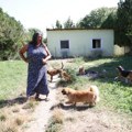 "Tukli me i otimali pare" Potresna ispovest pevačice koja je mužu bila robinja: Oterao me je bez dece, ostali su siročići...…